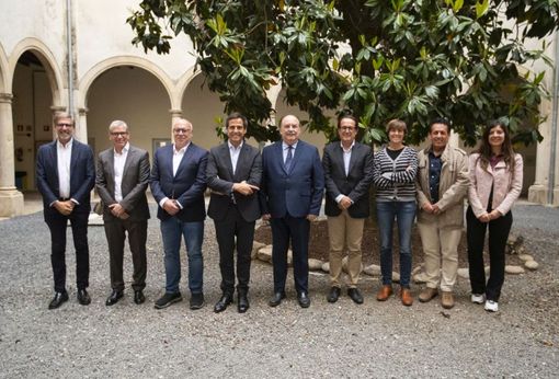 La formación de dirección en el ámbito empresarial se refuerza en la Cataluña Central con un convenio de colaboración entre EADA Business School y la UVic-UCC